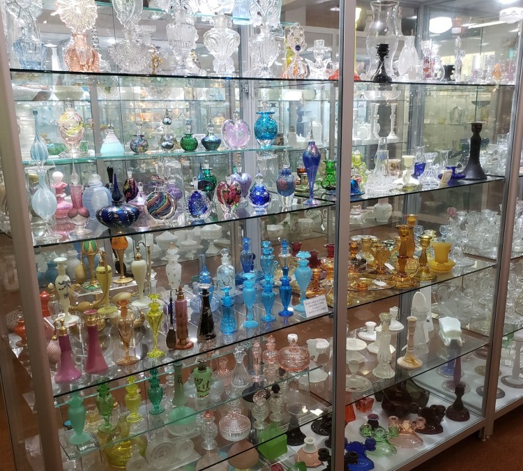 the-museum-of-american-glass-in-west-virginia-photo